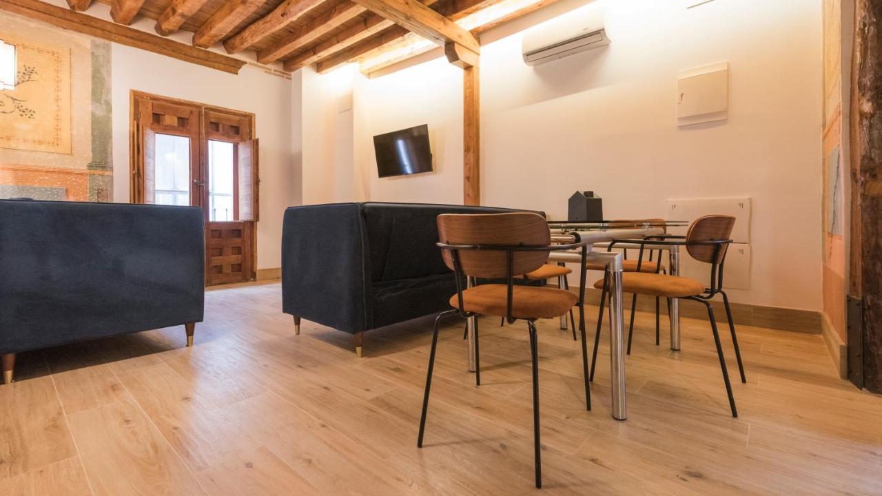 Apartamentos Boutique Pinocho Toledo Ngoại thất bức ảnh